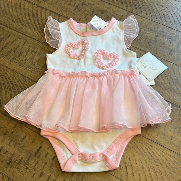 Baby Essentials Other - 6 months new little one piece